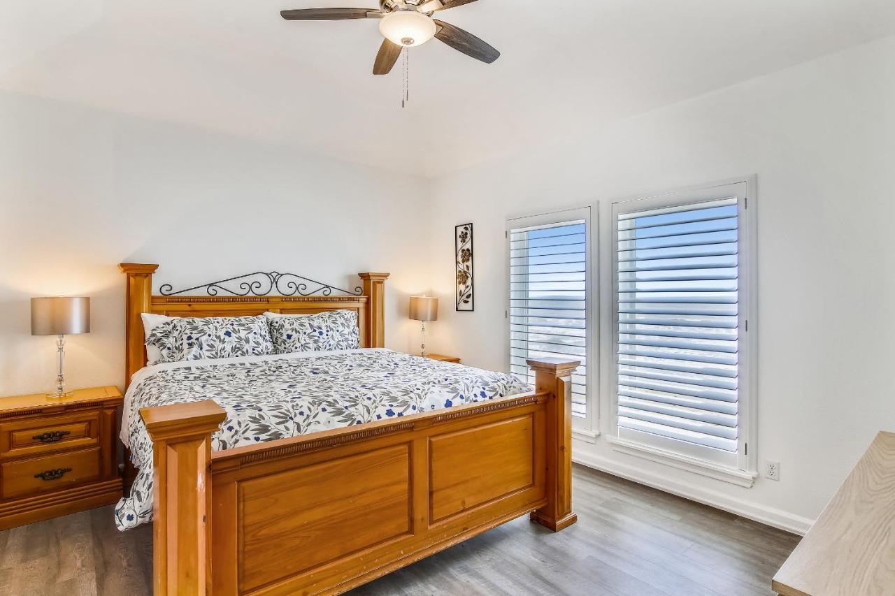 Kahala Beachfront Galveston Exterior photo